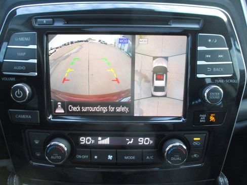 Used 2021 Nissan Maxima Platinum w/ Sport Mat Group image 21