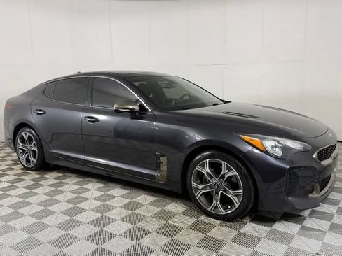 Used 2020 Kia Stinger GT-Line w/ Sun & Sound Package RWD image 9