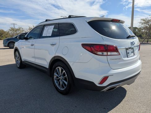 Used 2018 Hyundai Santa Fe SE image 6