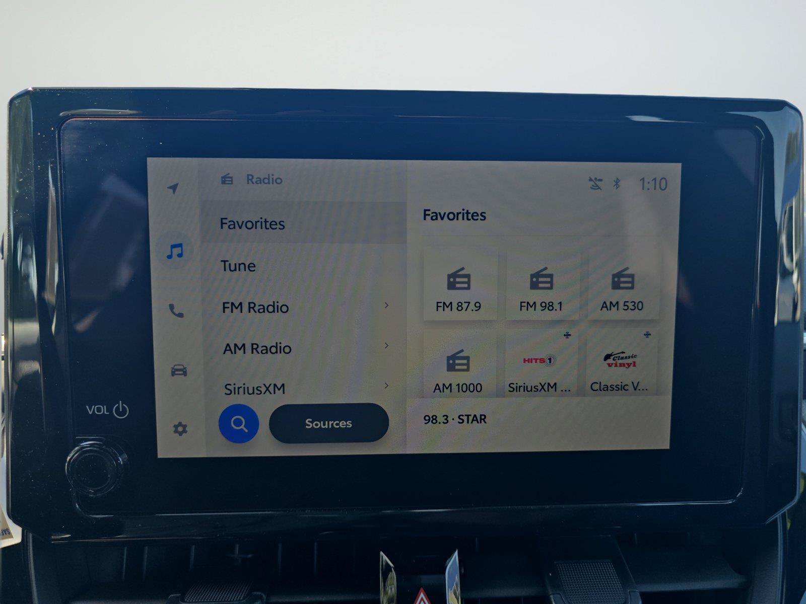 Used 2025 Toyota Corolla SE w/ Convenience Package FWD image 16