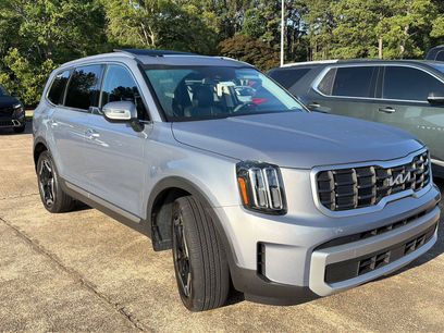 Used 2025 Kia Telluride S