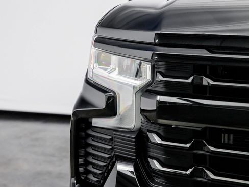 Used 2023 Chevrolet Silverado 1500 RST image 3