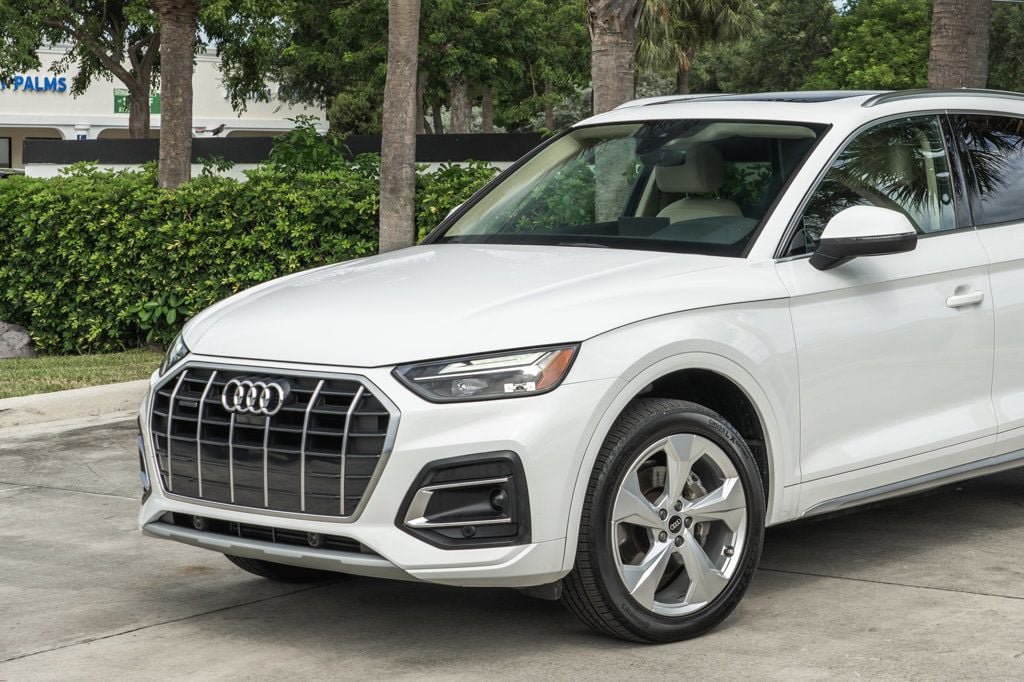 Used 2021 Audi Q5 2.0T Premium Plus w/ Premium Plus Package AWD/4WD image 2