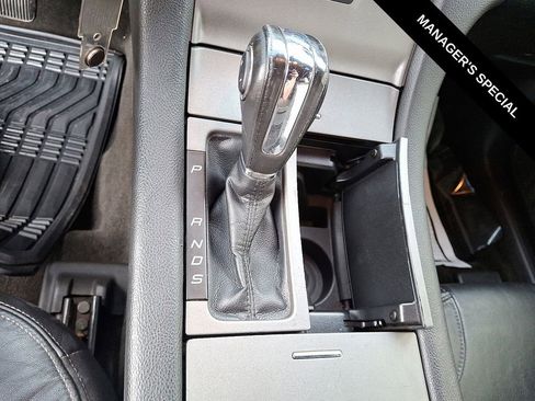 Used 2015 Ford Taurus SEL image 17