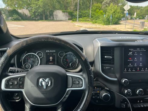 Used 2021 RAM 1500 Big Horn AWD/4WD image 11