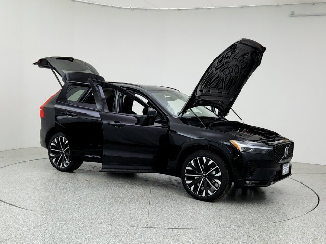New 2026 Volvo XC60 B5 Ultra w/ Protection Package Premier AWD/4WD image 10