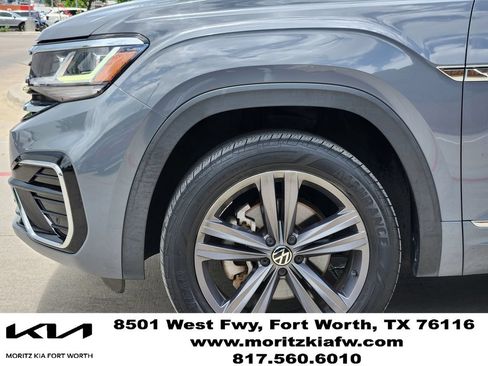 Used 2021 Volkswagen Atlas Cross Sport SE w/ Panoramic Sunroof Package FWD image 8