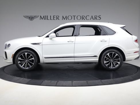 New 2025 Bentley Bentayga image 2