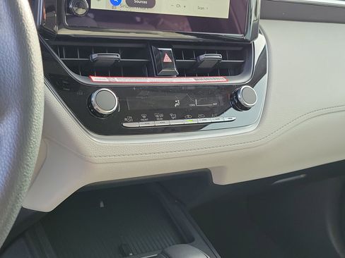 New 2026 Toyota Corolla Cross L image 27