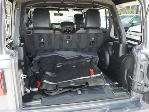 Used 2019 Jeep Wrangler Unlimited Sahara AWD/4WD image 36