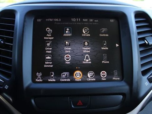 Used 2015 Jeep Cherokee Limited w/ Luxury Group AWD/4WD image 17