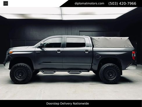Used 2021 Toyota Tundra SR5 w/ SR5 Upgrade Package AWD/4WD image 4