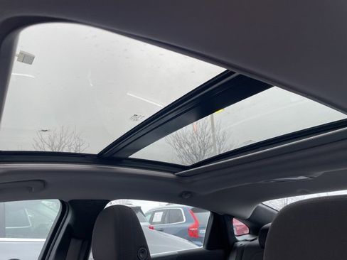 Used 2023 Chevrolet Malibu LT image 9