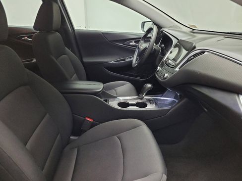 Used 2020 Chevrolet Malibu LT FWD image 21