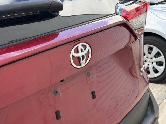 Used 2025 Toyota RAV4 XLE FWD image 9