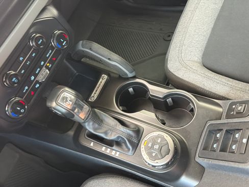 Used 2022 Ford Bronco Big Bend AWD/4WD image 19