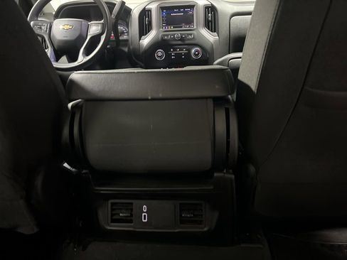 Used 2023 Chevrolet Silverado 1500 Custom image 15
