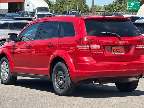 Used 2020 Dodge Journey SE w/ SE Popular Equipment Group FWD image 7