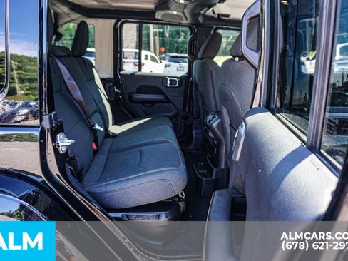 Used 2024 Jeep Wrangler Unlimited Sahara image 22