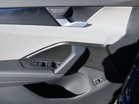 New 2026 Volkswagen Tiguan SE R-Line AWD/4WD image 11