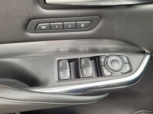 Used 2024 Cadillac XT4 Premium Luxury image 15