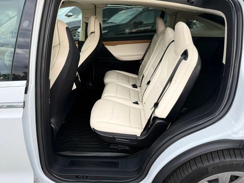 Used 2019 Tesla Model X Long Range AWD/4WD image 19