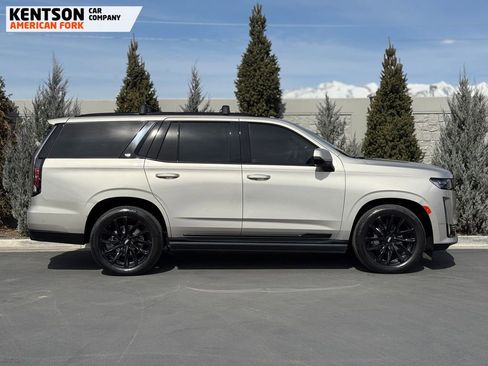 Used 2024 Cadillac Escalade Sport Platinum w/ LPO, ONYX Package image 11