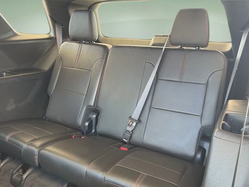 Used 2023 Chevrolet Traverse RS w/ LPO, Floor Liner Package AWD/4WD image 18