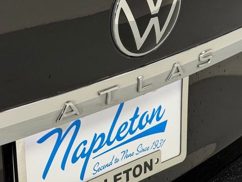 Used 2022 Volkswagen Atlas SE w/ Panoramic Sunroof Package image 8