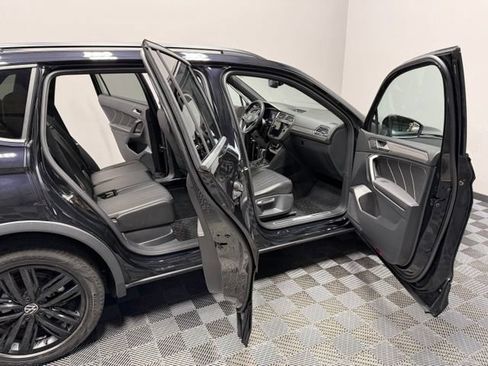 Used 2022 Volkswagen Tiguan SE R-Line AWD/4WD image 22