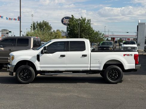 Used 2019 Ford F250 XLT w/ XLT Value Package AWD/4WD image 2