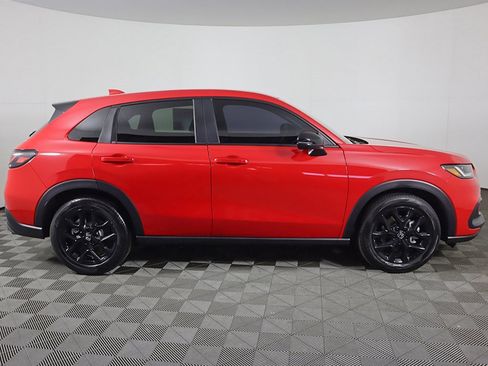 Used 2025 Honda HR-V Sport image 17