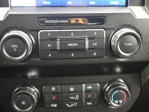 Used 2020 Ford F150 XLT w/ Equipment Group 302A Luxury AWD/4WD image 24