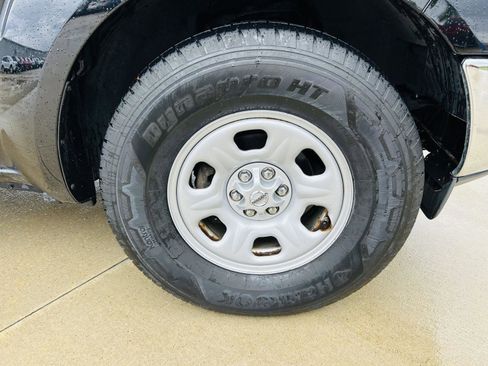 Used 2010 Nissan Frontier SE w/ Power Pkg RWD image 33