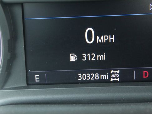 Used 2022 Chevrolet Silverado 1500 LT image 19