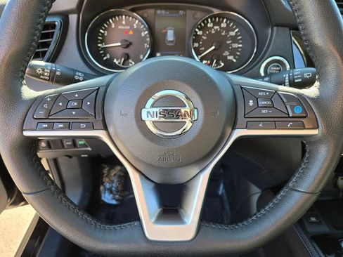 Used 2019 Nissan Rogue SL w/ Premium Package image 24