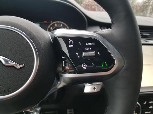 Used 2024 Jaguar E-PACE R-Dynamic SE image 16