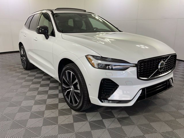 Used 2024 Volvo XC60 B5 Plus w/ Protection Package Premier AWD/4WD image 3