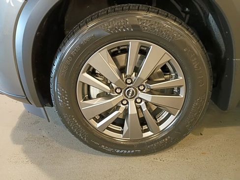 New 2025 Nissan Pathfinder SV image 25