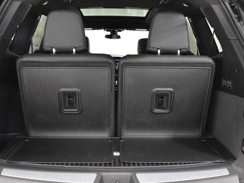 New 2025 Cadillac XT6 Premium Luxury w/ LPO, Floor Liner Package AWD/4WD image 18
