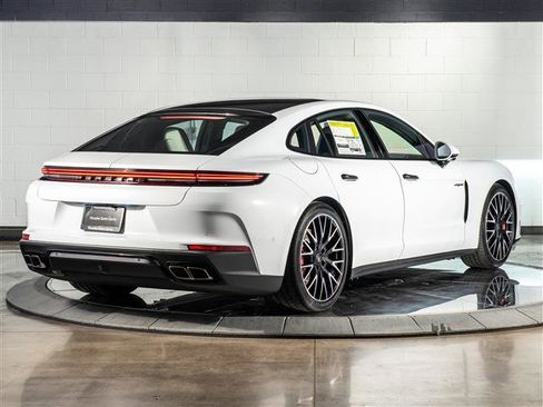 New 2026 Porsche Panamera Turbo image 9