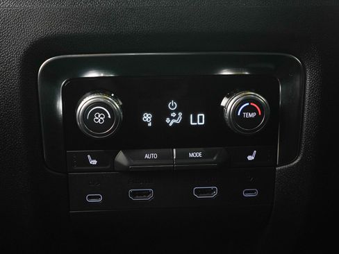 Used 2025 GMC Yukon Denali w/ Denali Reserve Package AWD/4WD image 18