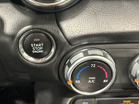 Used 2017 MAZDA MX-5 Miata RF Grand Touring RWD image 35