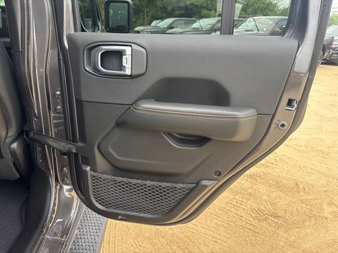 New 2026 Jeep Wrangler Unlimited Sahara AWD/4WD image 23