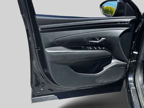 Certified 2022 Hyundai Tucson Limited AWD/4WD image 15