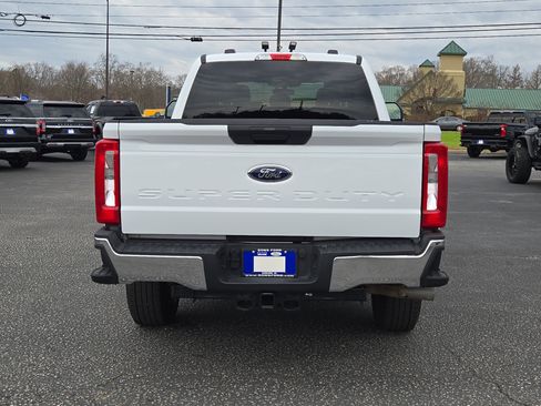 Used 2025 Ford F250 XLT image 8