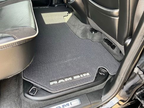 Used 2020 RAM 1500 Laramie w/ Sport Appearance Package AWD/4WD image 18
