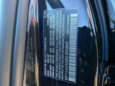 Used 2025 Porsche Macan Turbo image 27