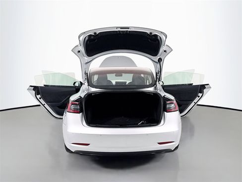 Used 2018 Tesla Model 3 Long Range image 31