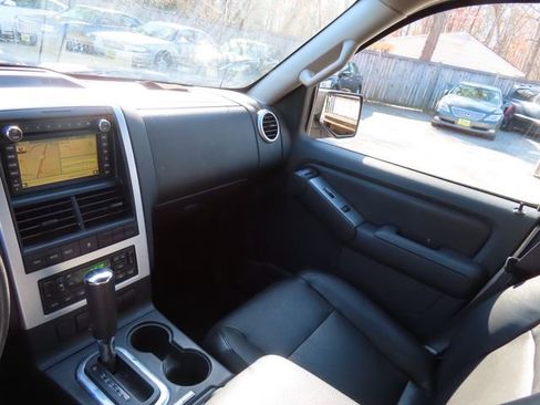 Used 2009 Mercury Mountaineer Premier image 23